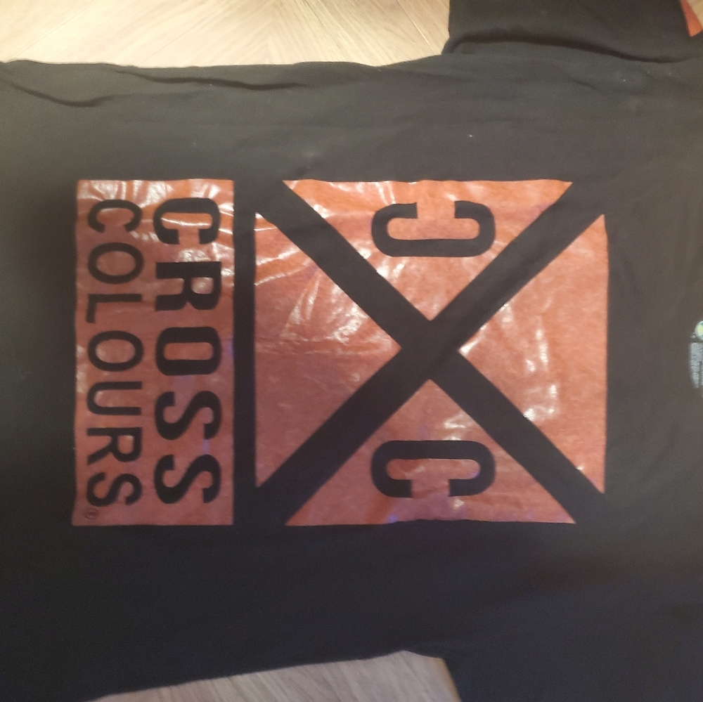 Cross colours t shirt